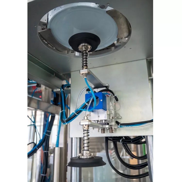 Two Handed Capping Semi Automatic Capping Equipment With Multiple Heads 700 - 1000pcs
